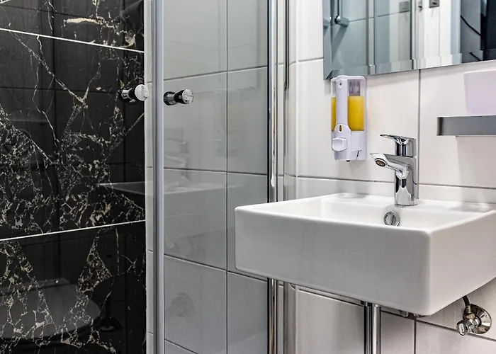 Hostel - 24h Self-check-in *