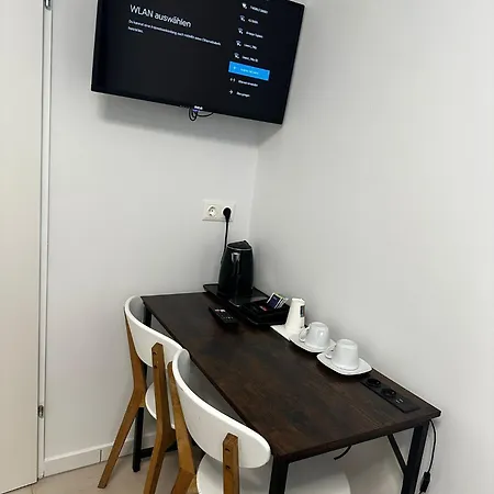 - 24h Self-check-in * Linz