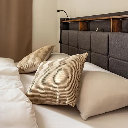 - 24h Self-check-in Linz