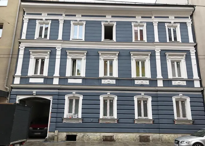 - 24h Self-check-in Hostal