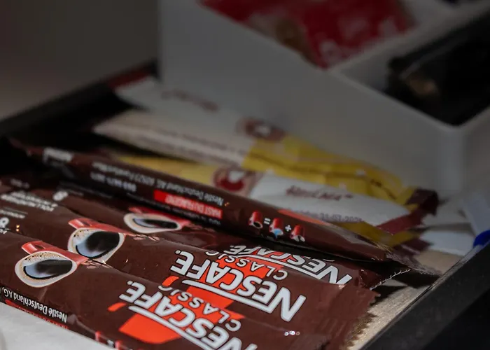 Hostal - 24h Self-check-in Linz