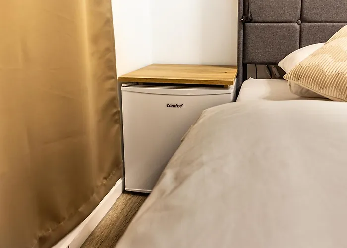 - 24h Self-check-in Hostal